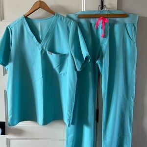 FIGS Neon Blue Scrub Set
